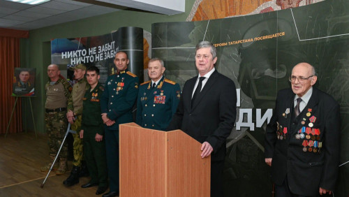 В ДОСААФ Республики Татарстан открылась выставка "ГЕРОИ СРЕДИ НАС", посвященная участникам специальной военной операции